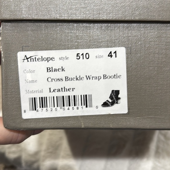 NIB Antelope Leather Wrap Bootie | Black Leather with grey stitching | size 41 - Picture 5 of 7
